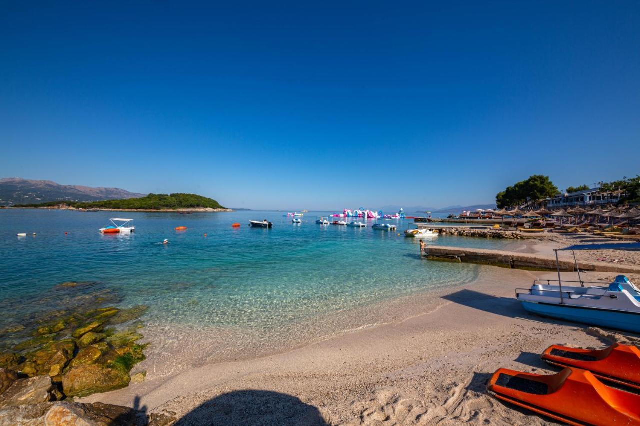 Hotel New Crystal Ksamil Exterior photo